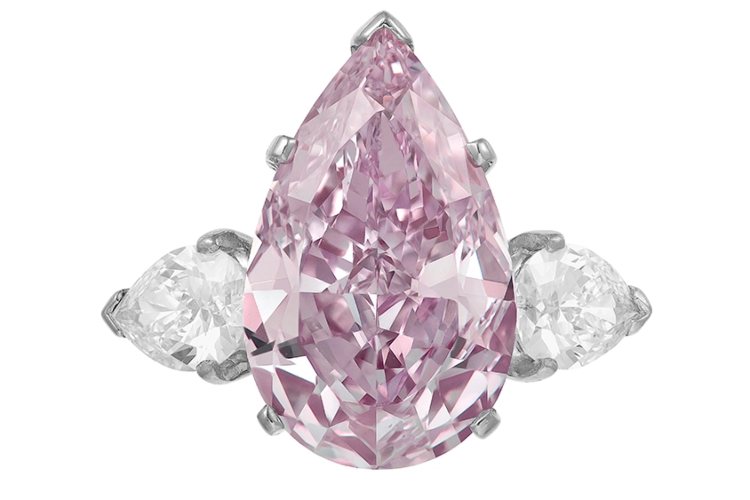 dijamantski-prsten-mogao-bi-da-dobije-6-miliona-dolara-na-christies-aukciji