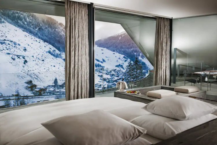 7132-hotel-idealno-mesto-za-luksuzni-svajcarski-alpski-odmor