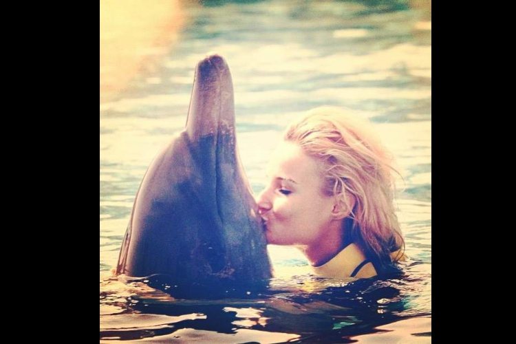 upoznajte-zadivljujucu-cerku-romana-abramovica-arinu