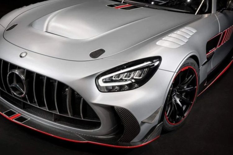 mercedes-amg-gt-track-series-sa-724-ks-je-najmocniji-sportski-automobil-do-sada