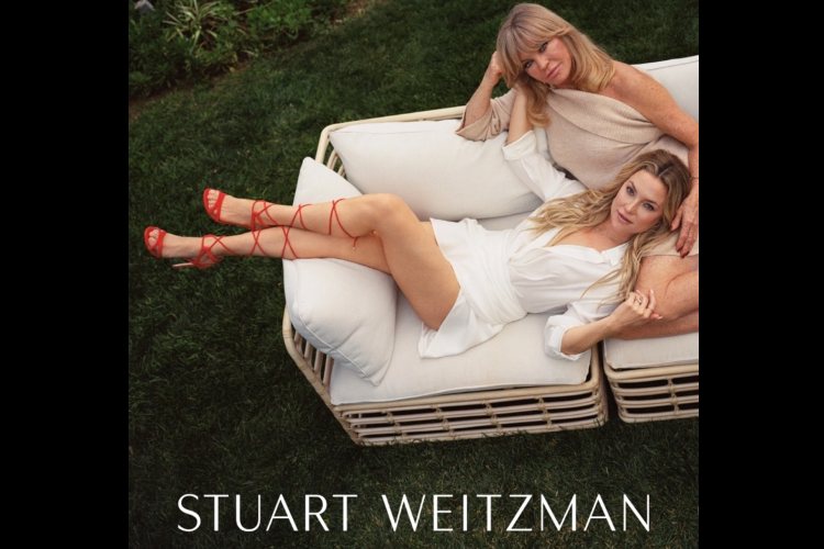 stuart-weitzman-predstavlja-novu-kampanju-proleceleto-2022