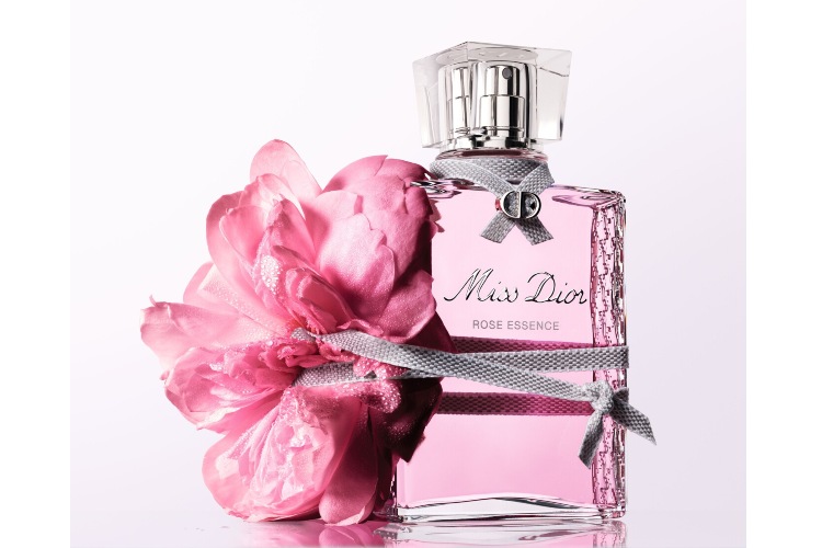 dior-ima-novi-miss-dior-rose-essence-za-ljubitelje-ruza