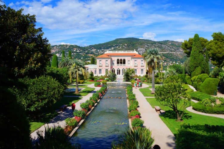 dozivite-leto-na-azurnoj-obali-uz-iznajmljivanje-vile-u-blizini-monaka