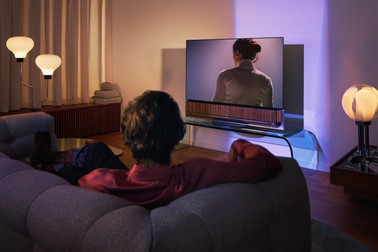 bang-olufsen-odusevljava-svojim-novim-soundbarom-10