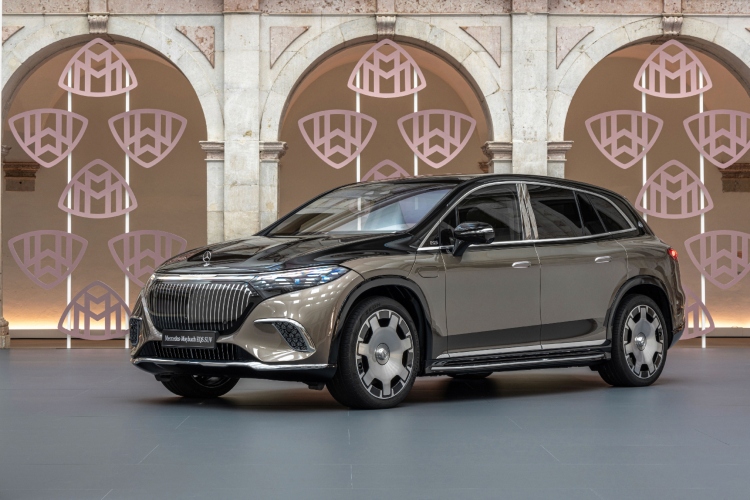 mercedes-maybach-eqs-suv-26
