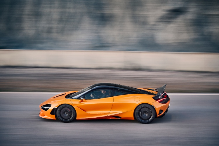 mclaren-750s-8