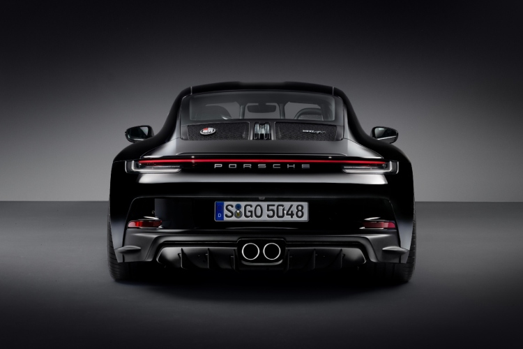 porsche-911-st-10