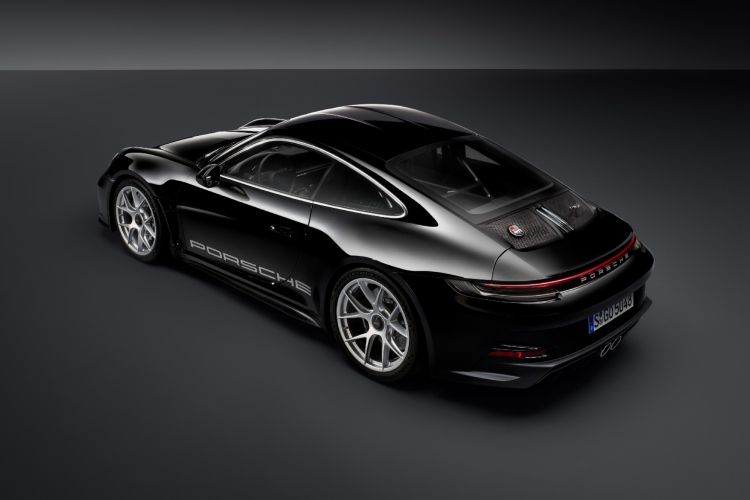 porsche-911-st-11