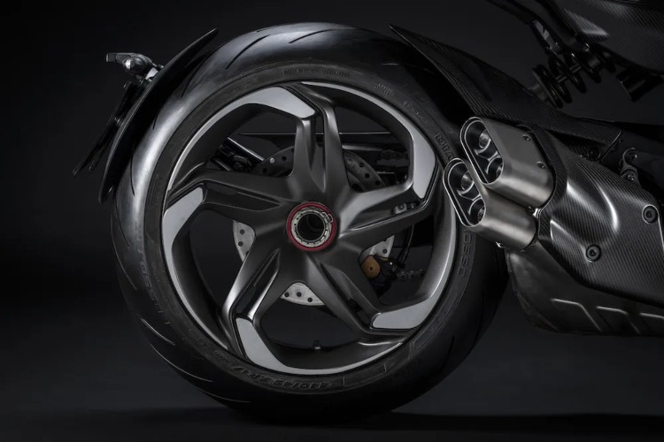 ducati-diavel-for-bentley-7