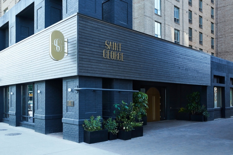 neispricana-prica-toronta-u-hotelu-saint-george-1