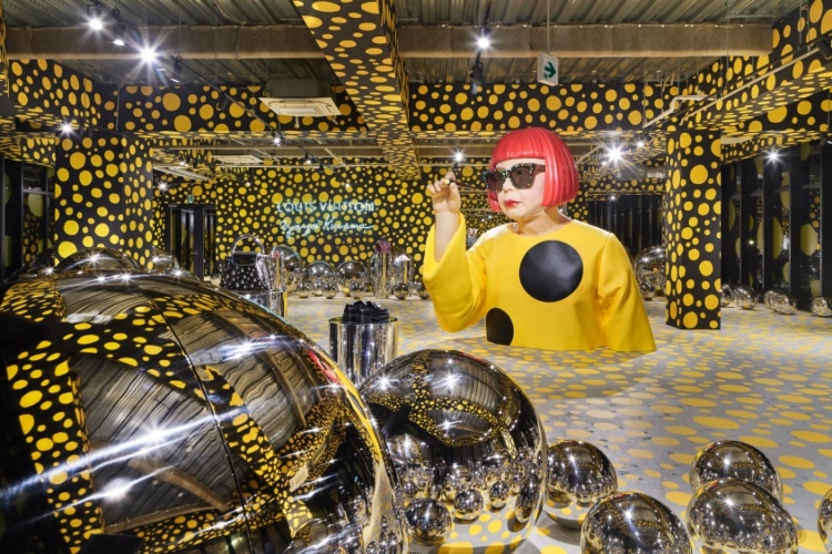 yayoi-kusama-lv-prodavnica-2