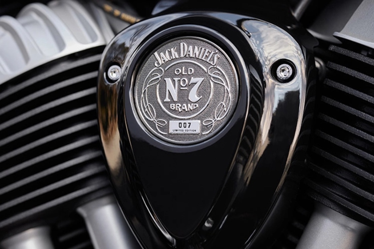 indian-motorcycle-jack-daniels-motocikl-2