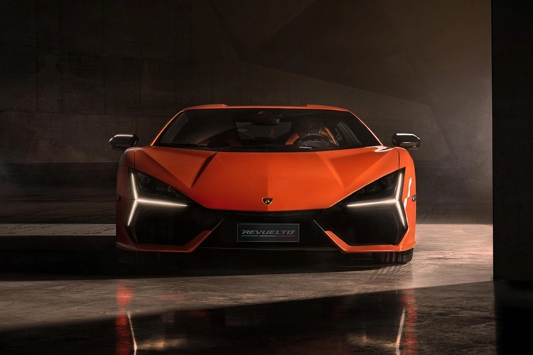 lamborghini-revuleto-8