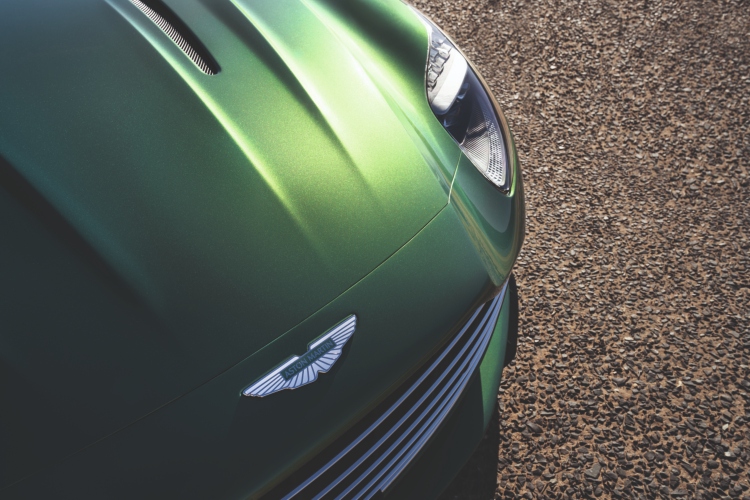 aston-martin-db12-12