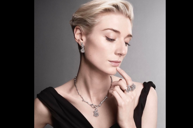 elizabet-debicki-la-rose-dior-2023-3