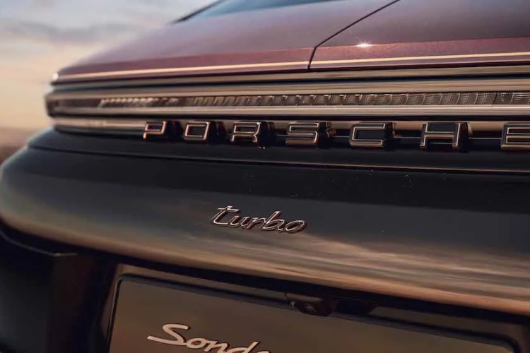 porsche-panamera-turbo-sonderwunsch-7