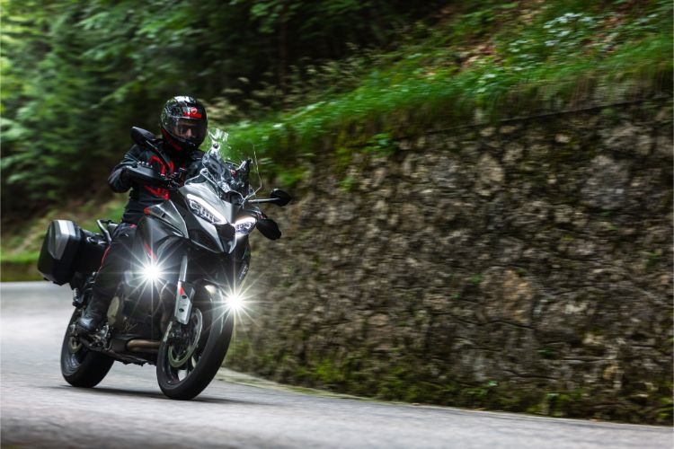 ducati-predstavio-najnoviji-multistrada-v4-s-avanturisticki-motocikl-sa-170-ks-15