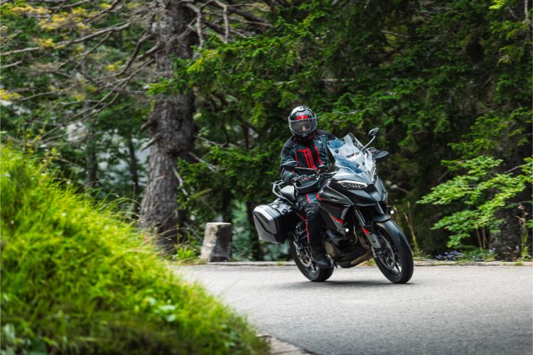 ducati-predstavio-najnoviji-multistrada-v4-s-avanturisticki-motocikl-sa-170-ks-17