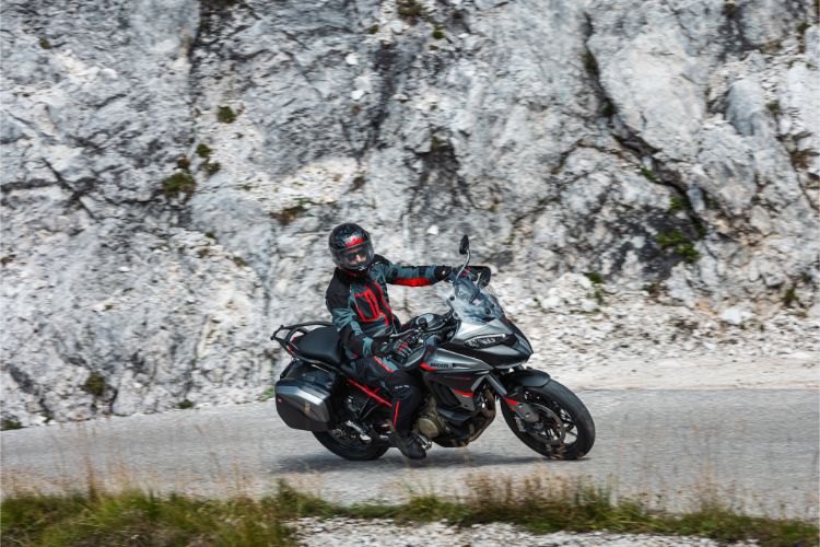 ducati-predstavio-najnoviji-multistrada-v4-s-avanturisticki-motocikl-sa-170-ks-20