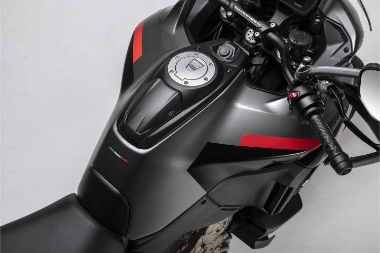 ducati-predstavio-najnoviji-multistrada-v4-s-avanturisticki-motocikl-sa-170-ks-36