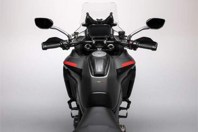 ducati-predstavio-najnoviji-multistrada-v4-s-avanturisticki-motocikl-sa-170-ks-38