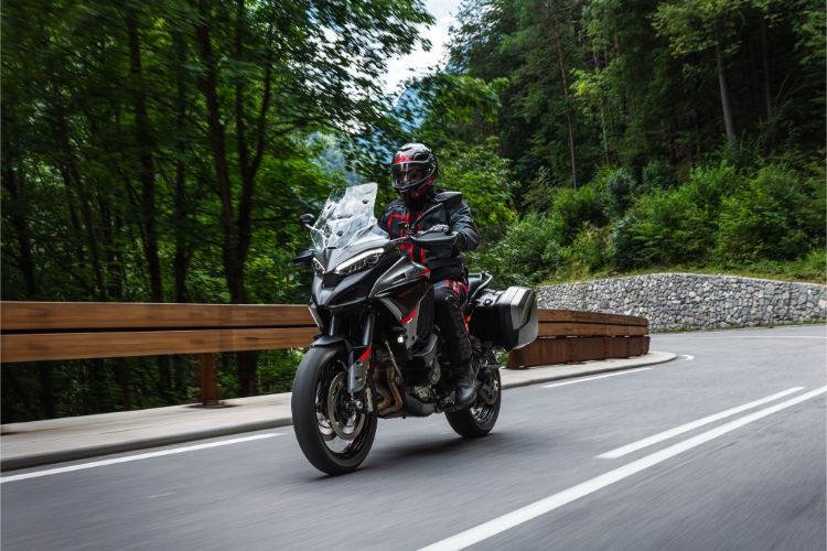 ducati-predstavio-najnoviji-multistrada-v4-s-avanturisticki-motocikl-sa-170-ks-41