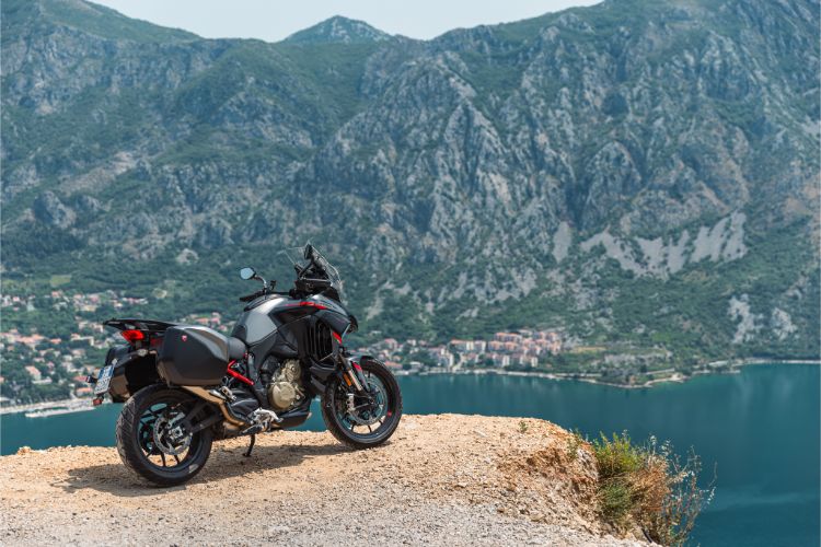 ducati-predstavio-najnoviji-multistrada-v4-s-avanturisticki-motocikl-sa-170-ks-53