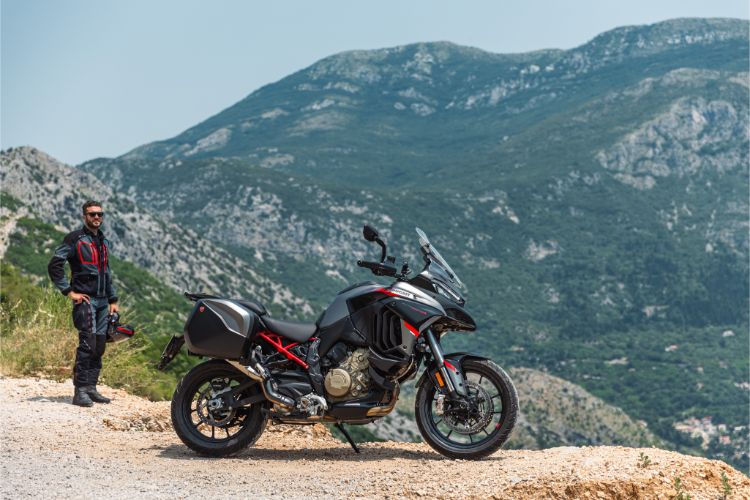 ducati-predstavio-najnoviji-multistrada-v4-s-avanturisticki-motocikl-sa-170-ks-54