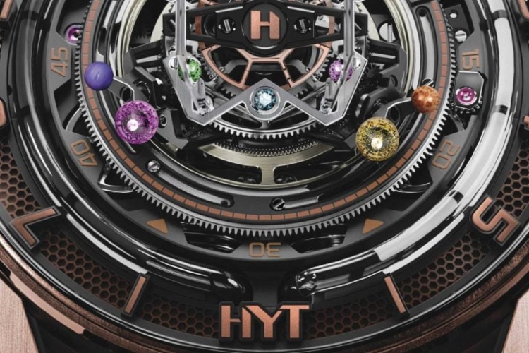 hyt-conical-tourbillon-infinity-sapphires-inspirisan-tanosovom-rukavicom-1