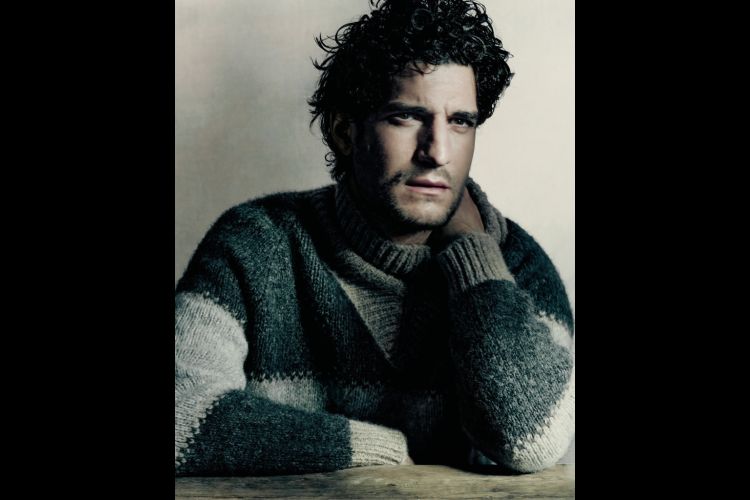 louis-garrel-giorgio-armani-fall-winter-2023-campaign-001