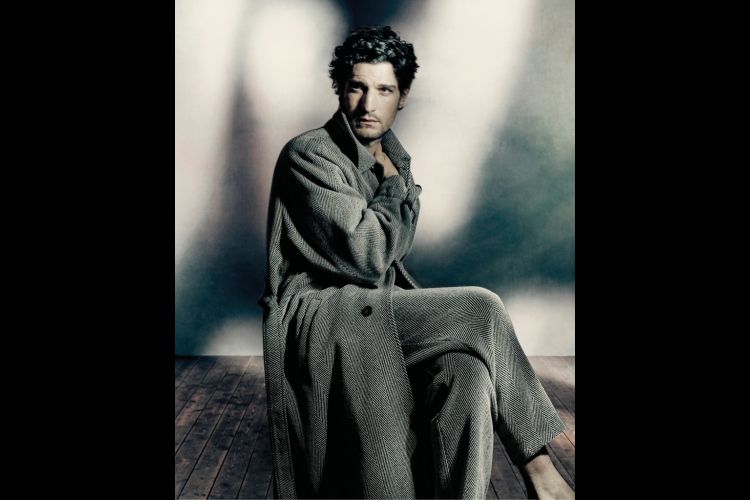 louis-garrel-giorgio-armani-fall-winter-2023-campaign-002