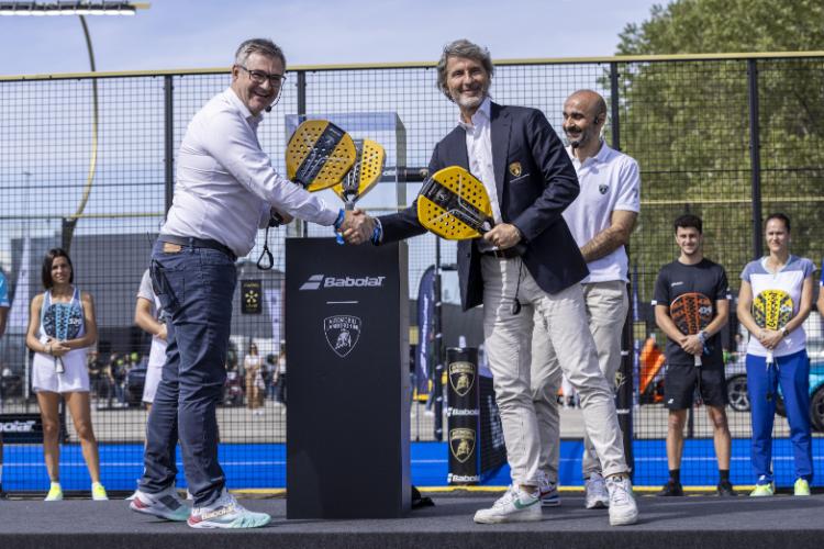 ovladajte-padel-terenom-uz-ovo-limitirano-izdanje-lamborghini-x-babolat-reketa-11