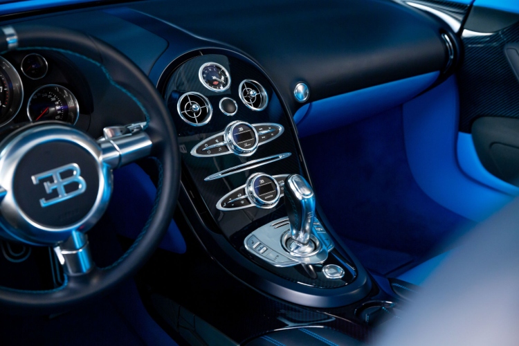 bugatti-veyron-inspirisan-transformersima-odlazi-na-aukciju-5