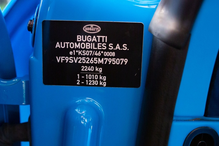 bugatti-veyron-inspirisan-transformersima-odlazi-na-aukciju-9