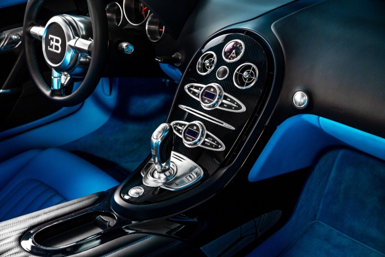 bugatti-veyron-inspirisan-transformersima-odlazi-na-aukciju-39