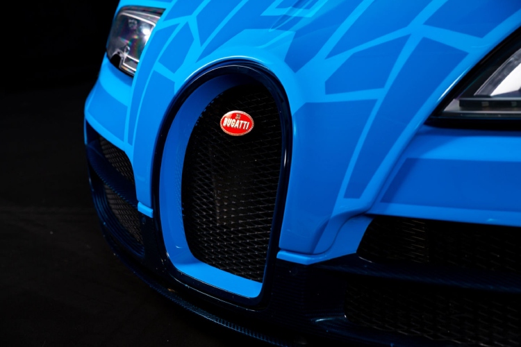 bugatti-veyron-inspirisan-transformersima-odlazi-na-aukciju-46