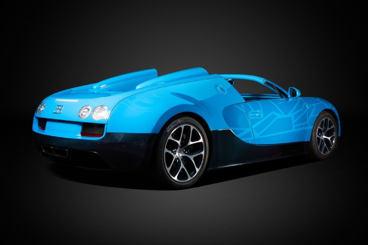 bugatti-veyron-inspirisan-transformersima-odlazi-na-aukciju-50