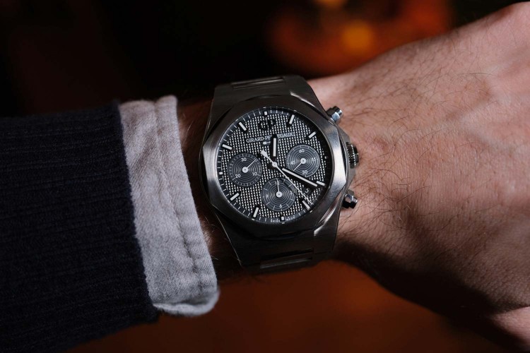 girard-perregaux-laureato-chronograph-ti49-3