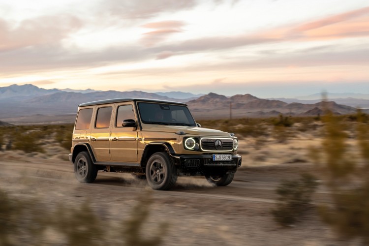 mercedes-benz-g-580-16