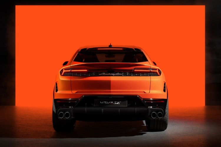 lamborghini-urus-se-3