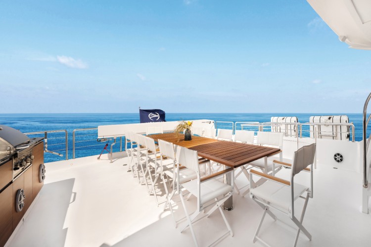 horizon-yachts-fd108-17