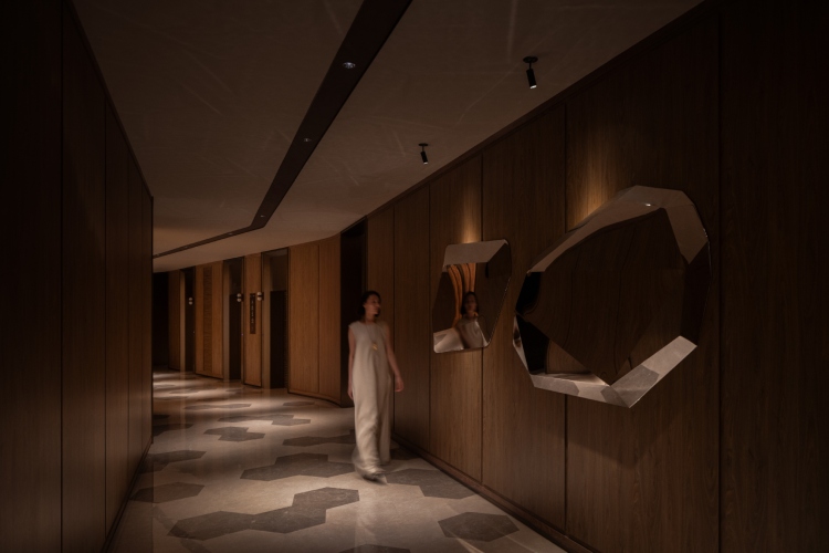 crystal-orange-hotel-blistavi-dragulj-sangaja-12