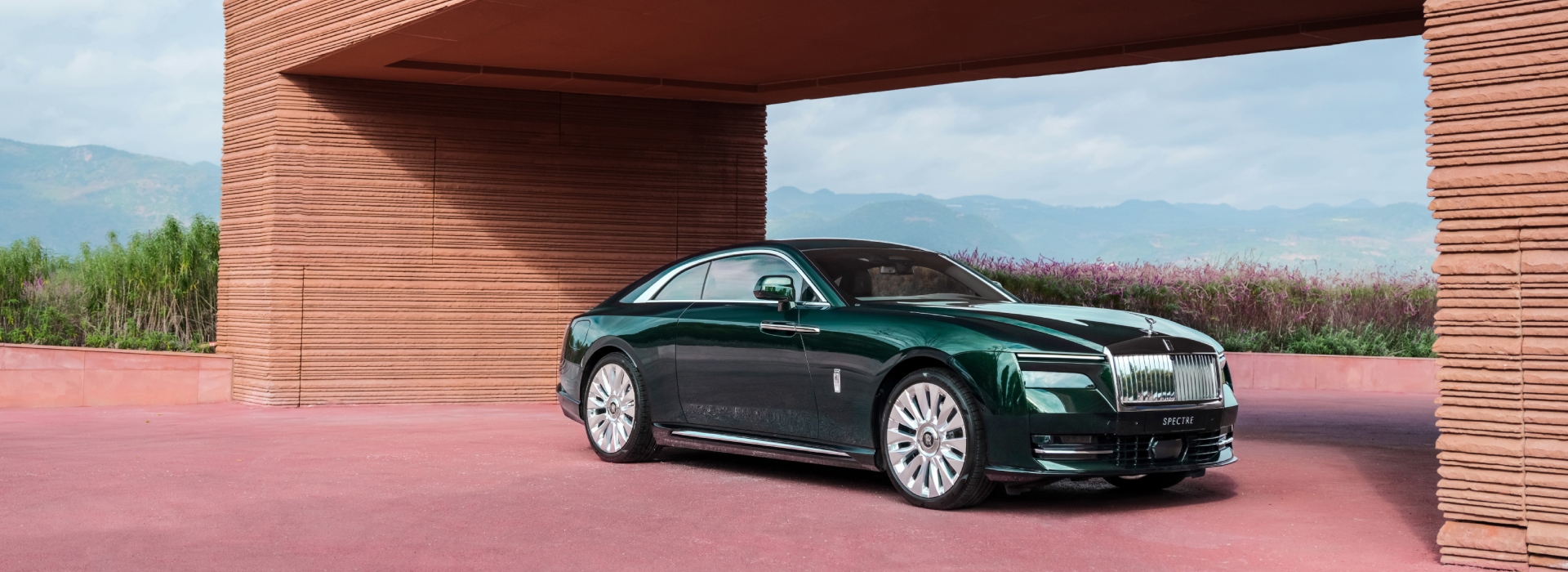 2023: Godina uspeha za Rolls Royce