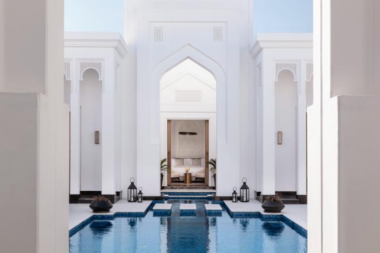 raffles-hotels-resorts-predstavlja-elegantnu-oazu-u-pustinji-u-kraljevini-bahrein-13