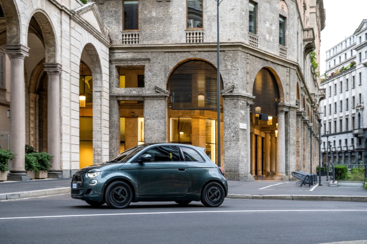 fiat-500e-giorgio-armani-3