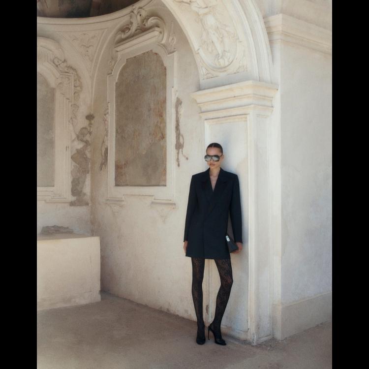 victoria-beckham-high-summer-2024-savrsena-esencija-leta-6