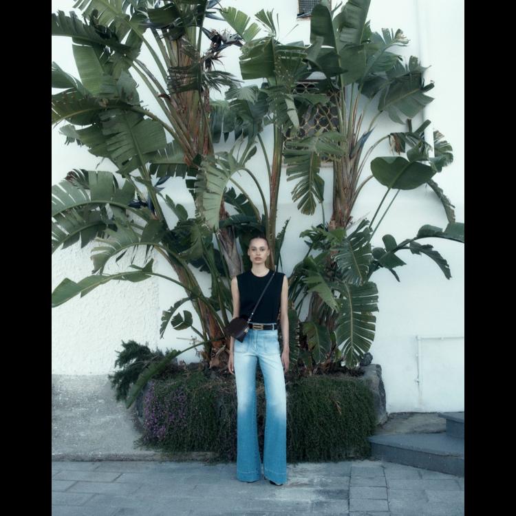 victoria-beckham-high-summer-2024-savrsena-esencija-leta-7