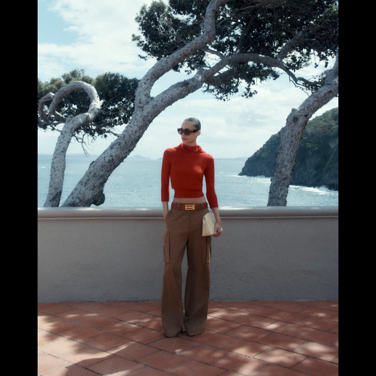 victoria-beckham-high-summer-2024-savrsena-esencija-leta-11