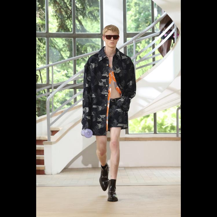 gucci-prolece-2025-spoj-urbanog-sika-i-lezernog-vajba-1
