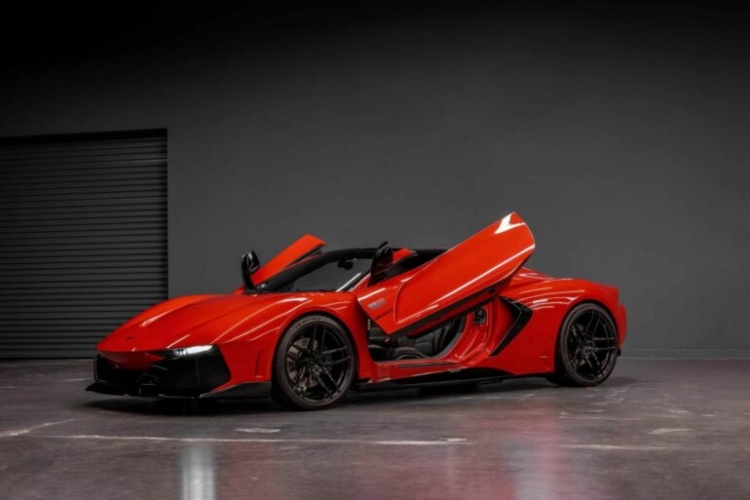 otkrijte-rezvani-beast-blindirani-superautomobil-sa-1000-ks-i-gedzetima-vrednih-dzejms-bonda-2